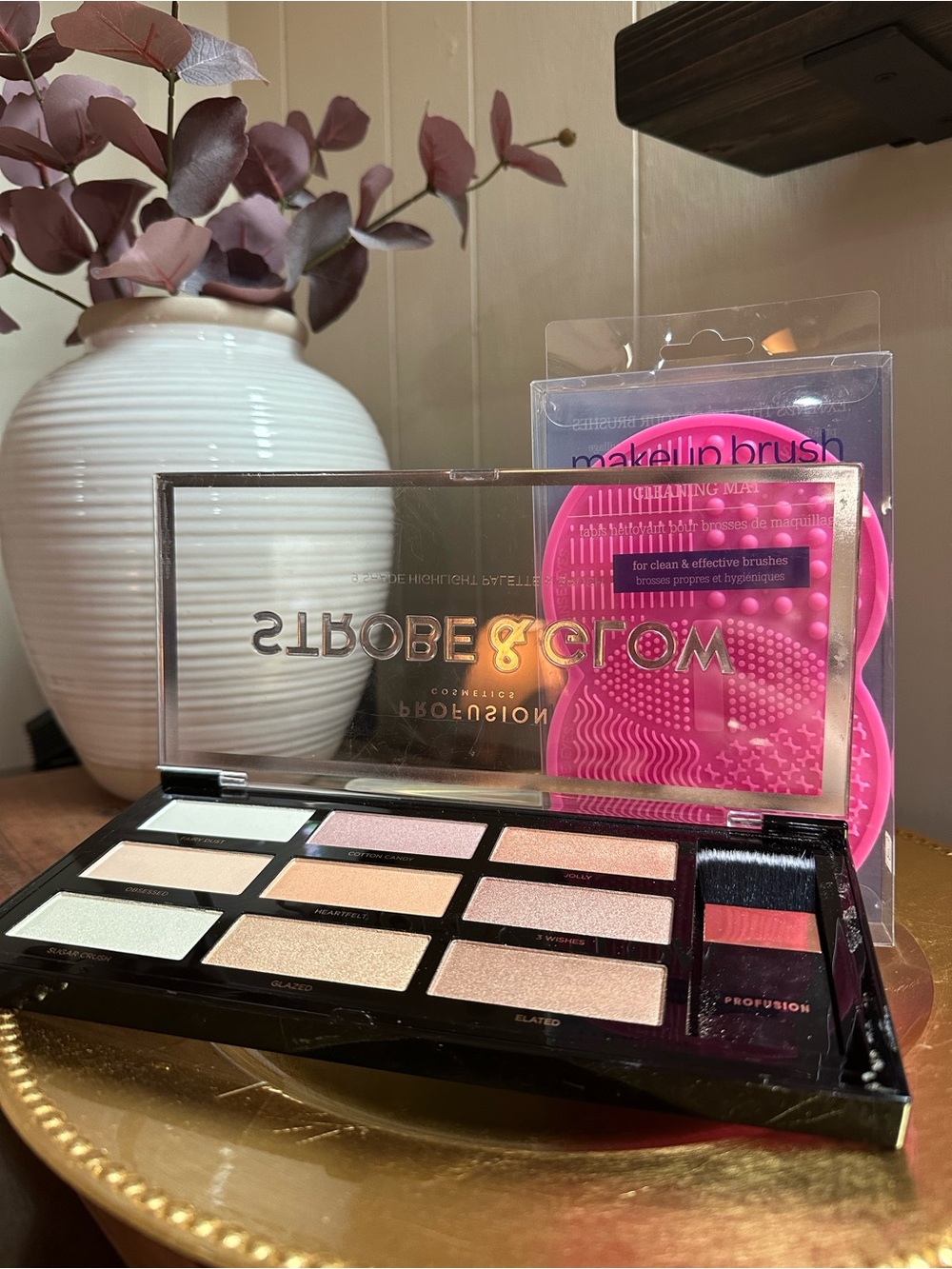 Profusion Cosmetics Strobe & Glow Pink Peach Eyeshadow Palette